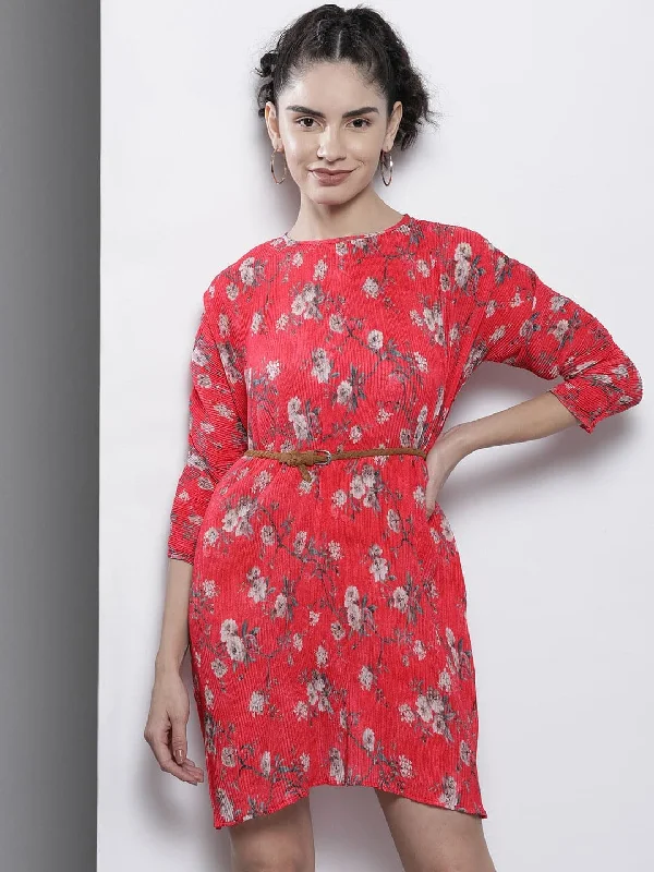 Dresses for brunch date-Women Red Floral Pleated Chinon Bodycon Dress